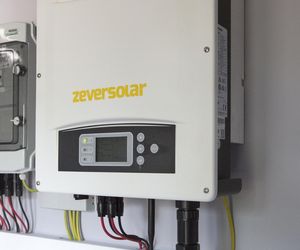 Falownik – z prądu stałego na przemienny. Jaki falownik wybrać do instalacji fotowoltaicznej? 