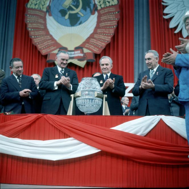 Uroczyste otwarcie Huty Katowice. 1976r. N/Z: od lewej - Edward Babiuch - Z-ca Przew. Rady Panstwa PRL, Piotr Jaroszewicz - Premier PRL, Aleksiej Kosygin - Premier ZSRR, Edward Gierek - I Sekretarz KC PZPR