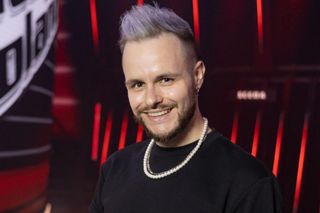 Był finalistą programu X Factor, teraz podbija scenę The Voice of Poland! Filip Mettler wygra muzyczne show TVP?