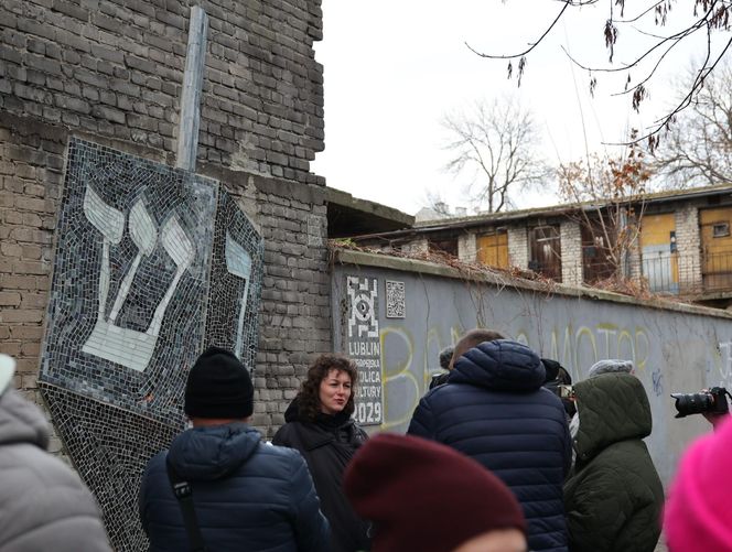  „Warunek cudu” przedstawia drejdel, czyli żydowski bączek do gry podczas święta Chanuki