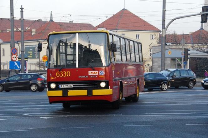 Noc Muzeów 2021 w Warszawie. Parada i wystawa zabytkowych autobusów. Wygraj wejściówkę!