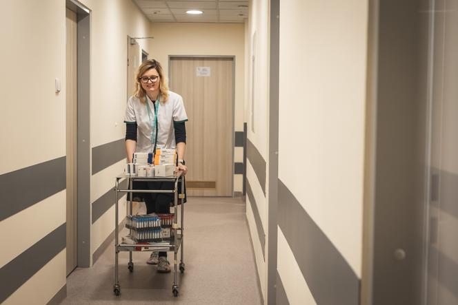 Szpital w Sosnowcu pokazał, jak pracuje szpitalna apteka