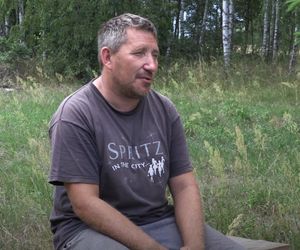 Rolnicy. Podlasie: Andrzej to twardy rolnik. Nie będzie mnie po ziemi ciągnął
