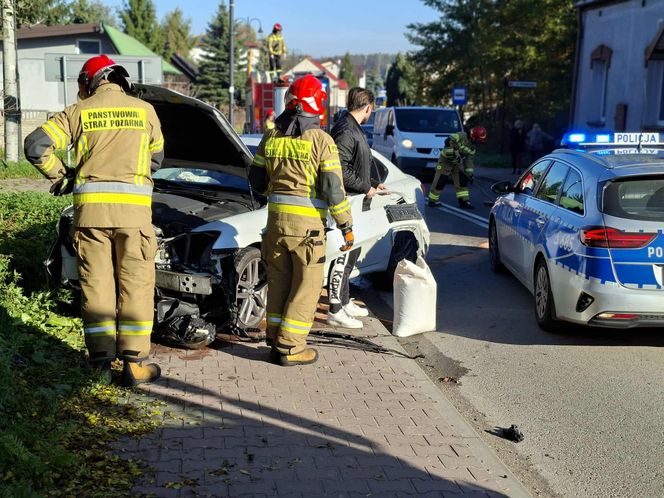 W Wąchocku auto osobowe wjechało w dom