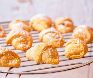 Tylko 3 składniki i 10 minut pracy. Moje rogaliki są idealnie słodkie i chrupiące 