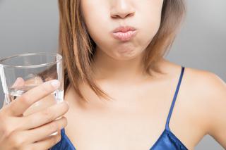 Soda i woda z solą kontra koronawirus – czy domowe sposoby działają?