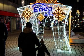 Bożonarodzeniowe ozdoby świąteczne od Enei na ulicach Poznania