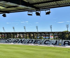 Od dziś można pobierać bezpłatne wejściówki na otwarcie stadionu. Jak to zrobić?