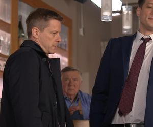 Na Wspólnej na planie: Robert Tadeusiak (Dariusz Wnuk), Aneta Siwek (Dorota Krempa), Darek Żbik (Michał Mikołajczak), Włodek (Mieczysław Hryniewicz)