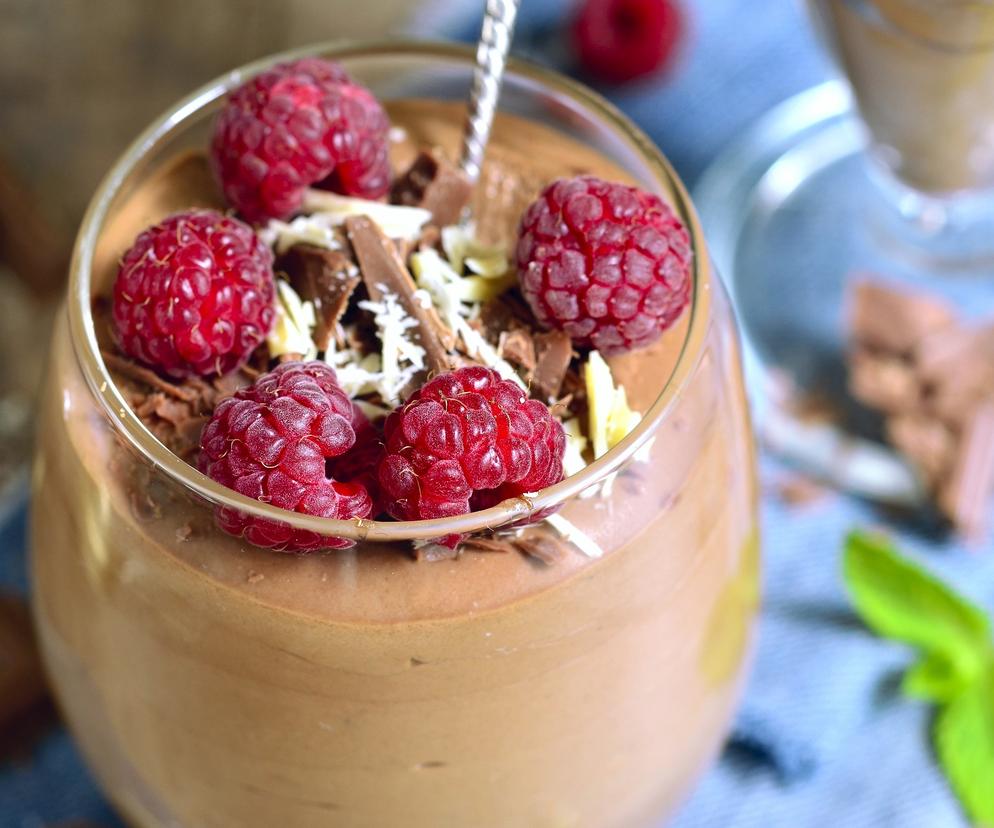 Mus czekoladowy z malinami