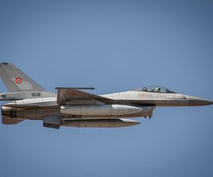 Rumunia wzmacnia swoje siły powietrzne. Trzy nowe F-16 z Norwegii docierają do kraju