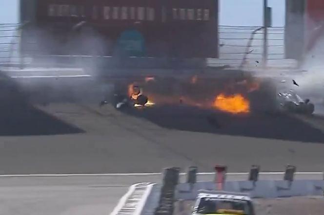 IndyCar 2011. Wypadek na torze w Las Vegas