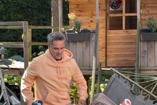 Barwy szczęścia nowy sezon na planie. Grześ (Noah Culbreth), jego ojciec (Jan Wieczorkowski)