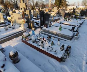 Wspólny grób ojca i córki z Inowrocławia wygląda na smutny i opuszczony