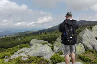 Najlepszy szlak w Karkonoszach dla rodzin z dziećmi. Malowniczy wąwóz, wodospad i słynna hala 