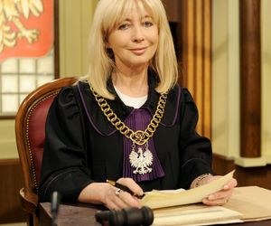 Pamiętacie sędzię Annę Marię Wesołowską? Tak dziś wygląda gwiazda telewizji. Aż trudno uwierzyć, że ma 71 lat!