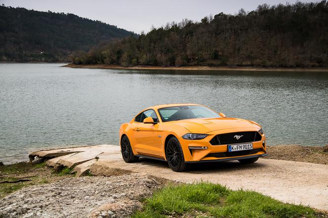 Ford Mustang GT 5.0 V8 Fastback lifting 2018