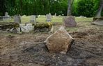 Dbają o cmentarz mennonicki sprzed potopu szwedzkiego  w kujawsko-pomorskiej wsi, która istnieje tylko z nazwy