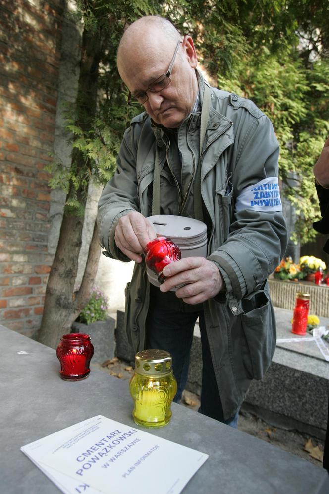  Grób rodziny Damięckich na warszawskich Powązkach. Maciej Damięcki co roku przy nim kwestował