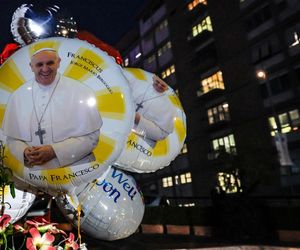 Papież Franciszek nadal w stanie krytycznym. Nowe wieści z Watykanu