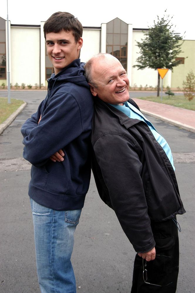 Tak Mateusz i Matylda Damięccy wspominali swojego tatę w Dzień Ojca. Każde po swojemu