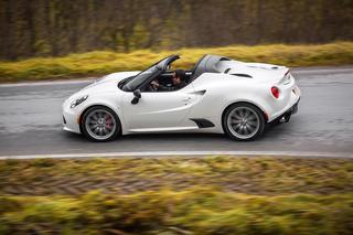 Alfa Romeo 4C Spider: oficjalna galeria włoszki