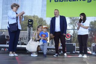 Sukces! Nasz artykuł o poszukiwaniach „misia Zdzisia” pomógł. Bruno odzyskał ukochanego misia