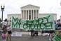 Sąd Najwyższy zniósł konstytucyjną ochronę prawa do aborcji