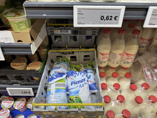 Co ciekawe, na Litwie nadal popularne jest mleko w woreczku. Jest ono zdecydowanie tańsze, niż to w butelce. Litr kosztuje 0,62 euro (2,63 zł)