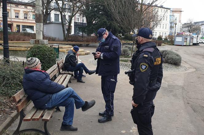 Działania kontrolne pod nazwą „Bezpieczna dzielnica”. Policyjne patrole piesze w Koszalinie