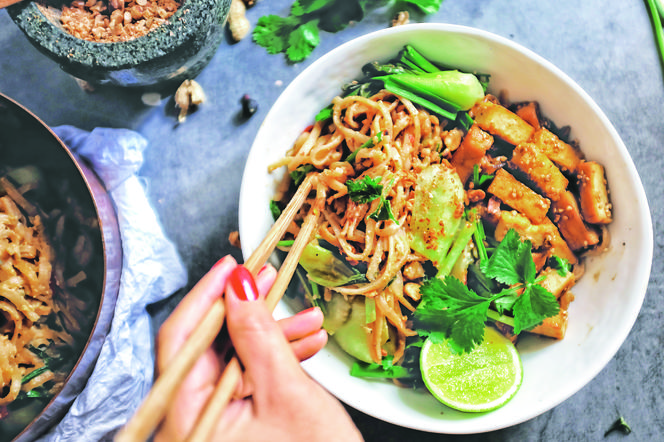 Tak przygotowany makaron udon jest lekko pikantny i wyrazisty w smaku