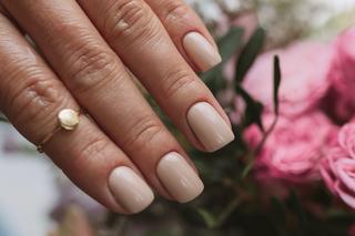 Manicure na Wielkanoc 2023