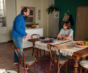 Barwy szczęścia, odcinek 3234: Romeo (Jacek Tyszkiewicz), Borys (Jakub Wieczorek)