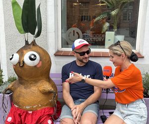 Tłumy przyjezdnych i uśmiechy na twarzach. Wakacyjny patrol Eska Summer City na olsztyńskiej Starówce