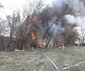 Kolejny pożar domu jednorodzinnego. Nie żyją dwie osoby
