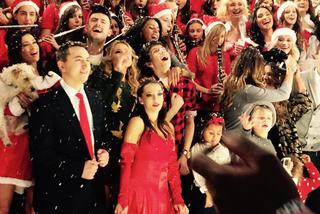 Gwiazdy na planie świątecznego klipu