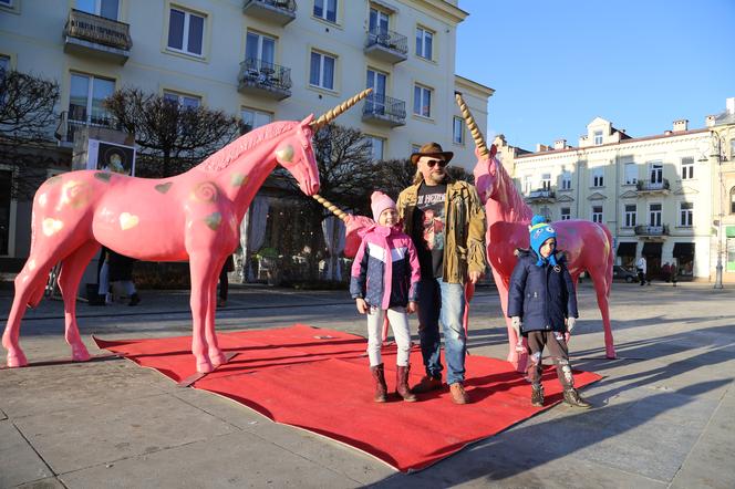 Różowe jednorożce na Placu Artystów w Kielcach