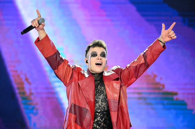 Cyms rozbijał publiczność w Sopocie, a potem wszedł ON. Demoniczne show Cugowskiego w okularach ojca!