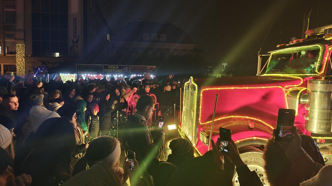 Tak prezentuje się świąteczna ciężarówka Coca-Coli. Wielki truck przyjechał do Wrocławia