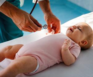 Jakie leki dla dzieci będą darmowe? Wiceminister wymienia, a lekarze komentują