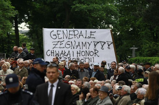 Pogrzeb gen. Wojciecha Jaruzelskiego w Warszawie. Były protesty