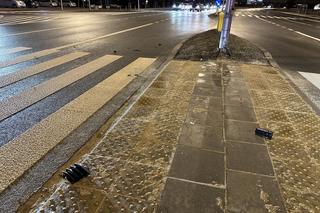 Dramat na drodze. Rozpędzone auto zmiotło rowerzystę z jezdni. Cyklista przeleciał kilkanaście metrów w powietrzu