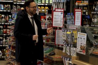 Obajtek nie rezygnuje z hot dogów na Orlenie