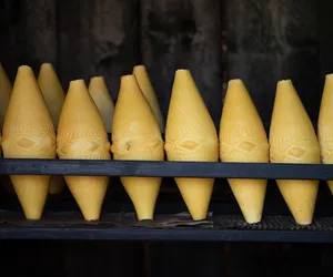 Sezon na prawdziwe oscypki rozpoczęty! Kupimy je w bacówkach pod Tatrami