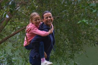 M jak miłość, odcinek 1836. Magda (Anna Mucha), Nadia (Mira Fareniuk)