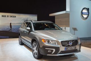 Jakimi samochodami jeżdżą kandydaci na prezydenta 2025? Sprawdziliśmy, co stoi w ich garażach!