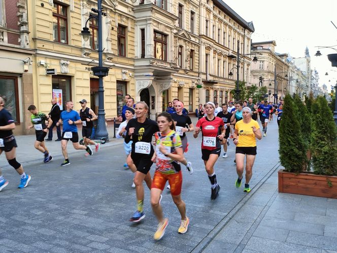 Rossmann Run 2025. Tłumy biegaczy wzięły udział w biegu ulicą Piotrkowską