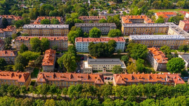 Osiedle A w Tychach i plac świętej Anny