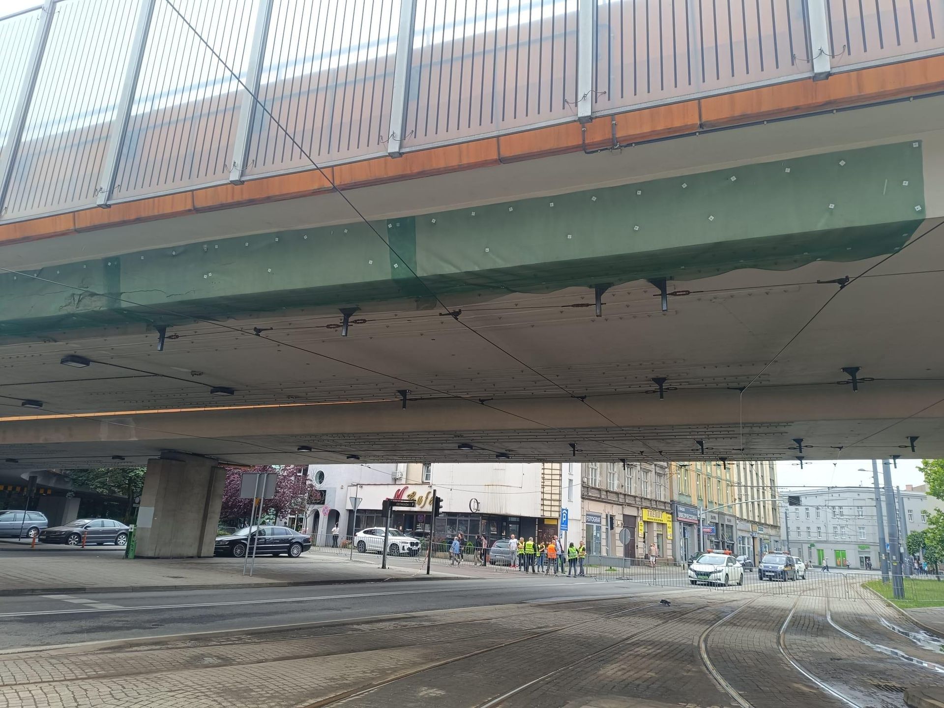 Estakada na Rynkiem w Chorzowie wyłączona z ruchu. Miasto czeka drogowy paraliż