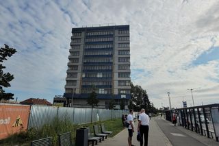 Od lat jest nieczynny i straszy wyglądem. Jaka przyszłość czeka dworzec autobusowy w Olsztynie?